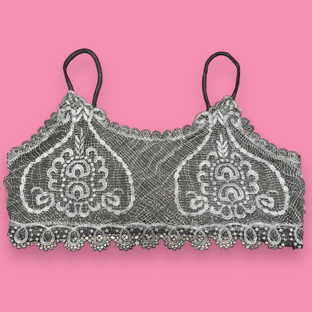 POL Anthropologie Boho Lace Crochet Gray Spaghetti Strap Stretch Bralette Size L